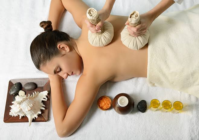 Potli Sweda - Herbal Bundle Massage